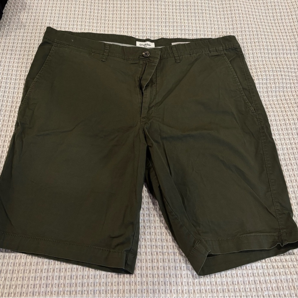 Men’s Goodfellow & Co Olive Green Shorts Size 40